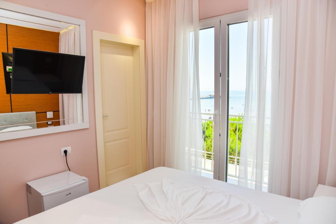 Hotel Edart Дуррес Екстер'єр фото