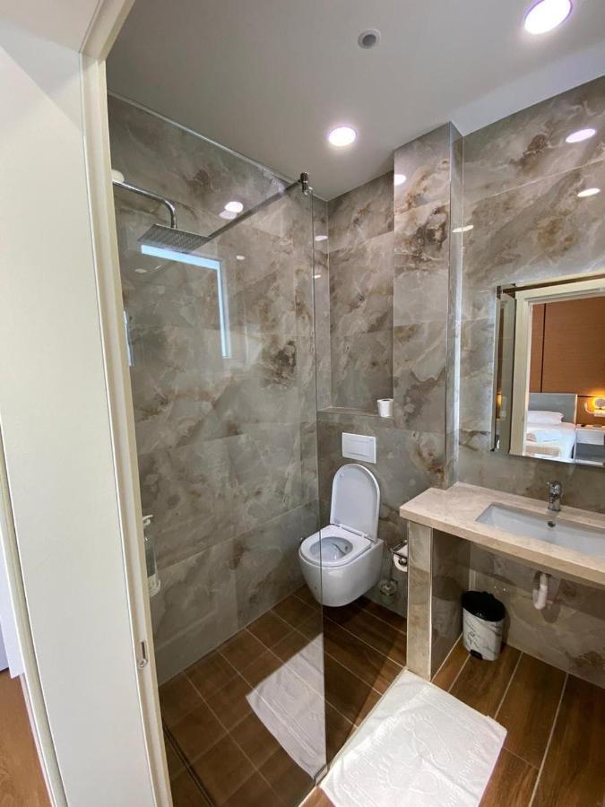Hotel Edart Дуррес Екстер'єр фото